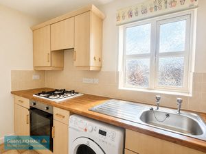 Kitchen- click for photo gallery